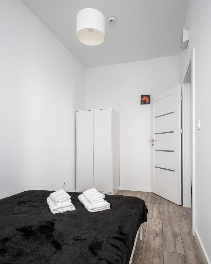 דירות ורשה Apartament Ks Wola Prymasa 407 מראה חיצוני תמונה